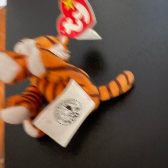 Oasis Happy Birthday Tiger 2008 - Picture 6 of 6